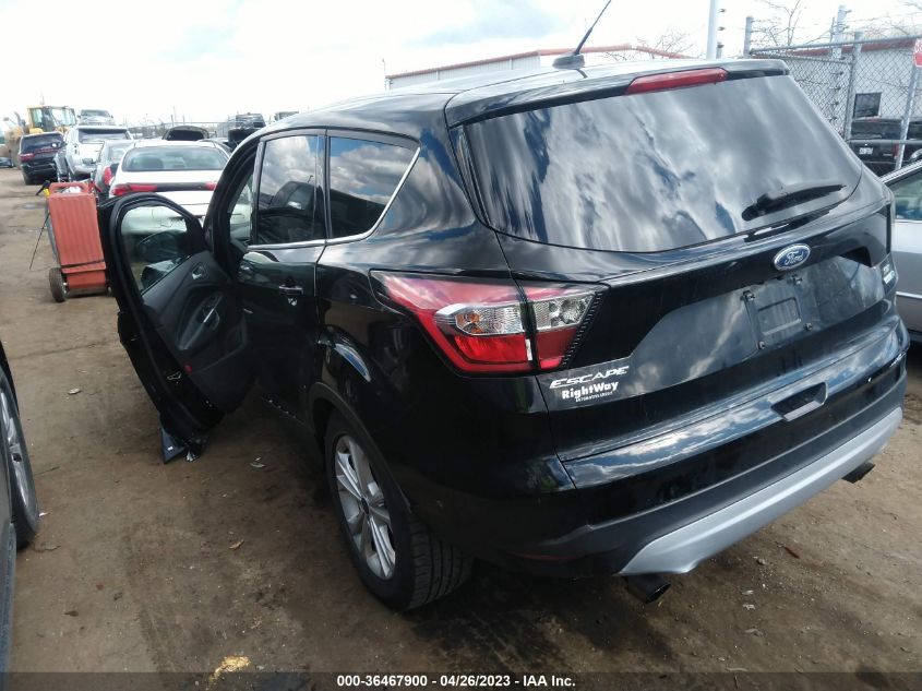 2017 FORD ESCAPE SE - 1FMCU9GD8HUC58927