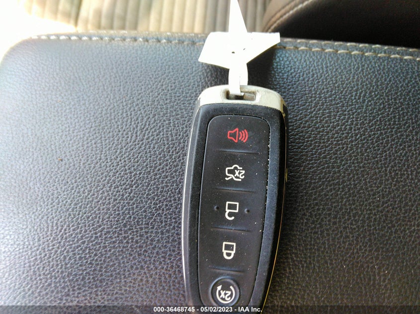 VIN 1FMCU9GD8KUB06962 2019 FORD ESCAPE SE