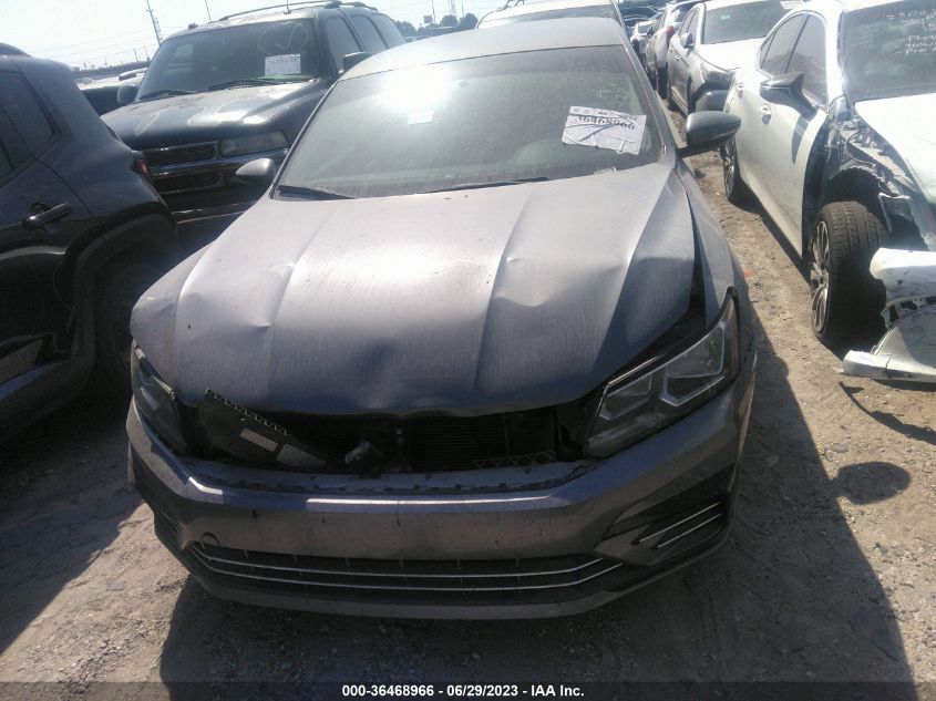 2018 VOLKSWAGEN PASSAT 2.0T S/R-LINE - 1VWAA7A36JC008880