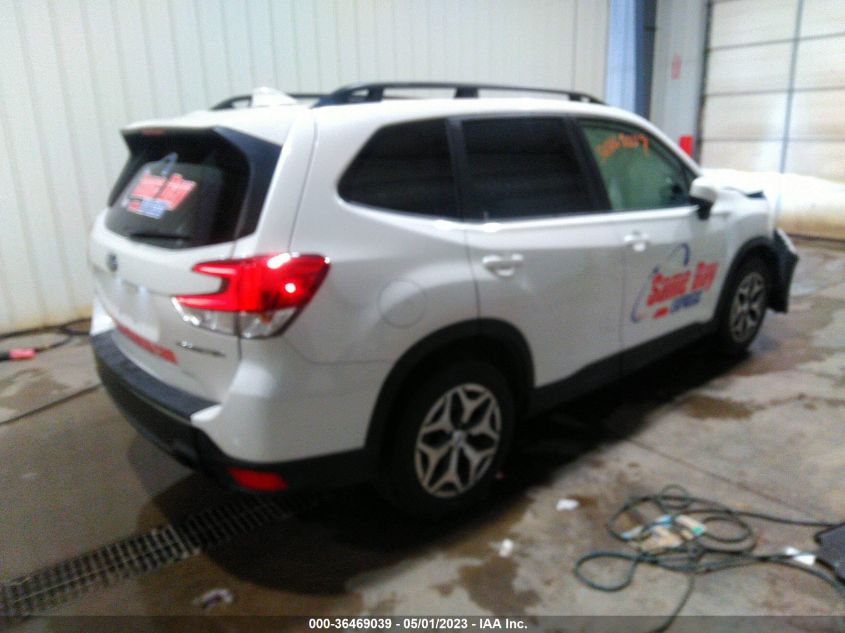 2022 SUBARU FORESTER PREMIUM - JF2SKAEC6NH412316