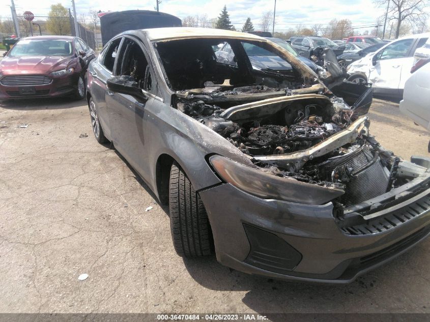 2020 FORD FUSION SE - 3FA6P0T90LR222743