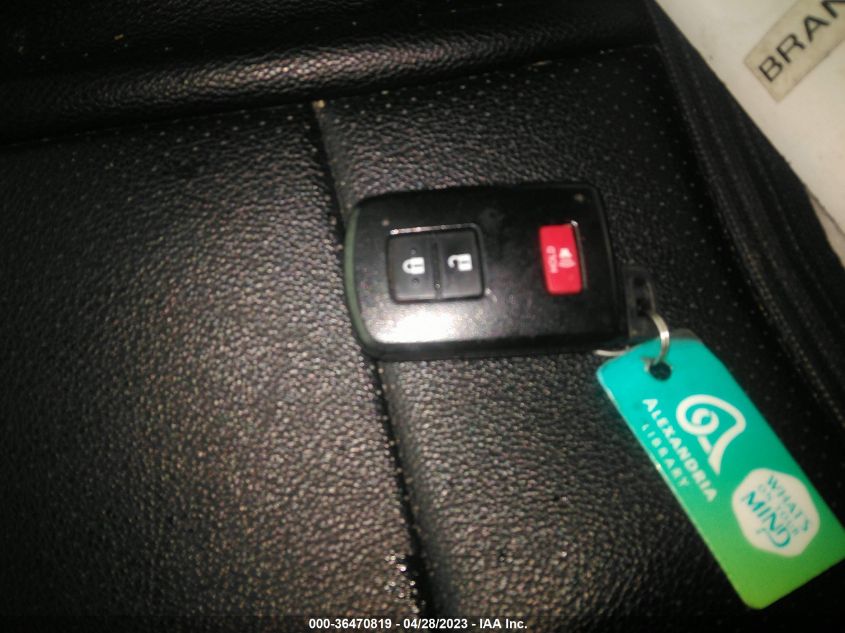 2017 TOYOTA RAV4 HYBRID XLE/LE PLUS - JTMRJREV8HD063879