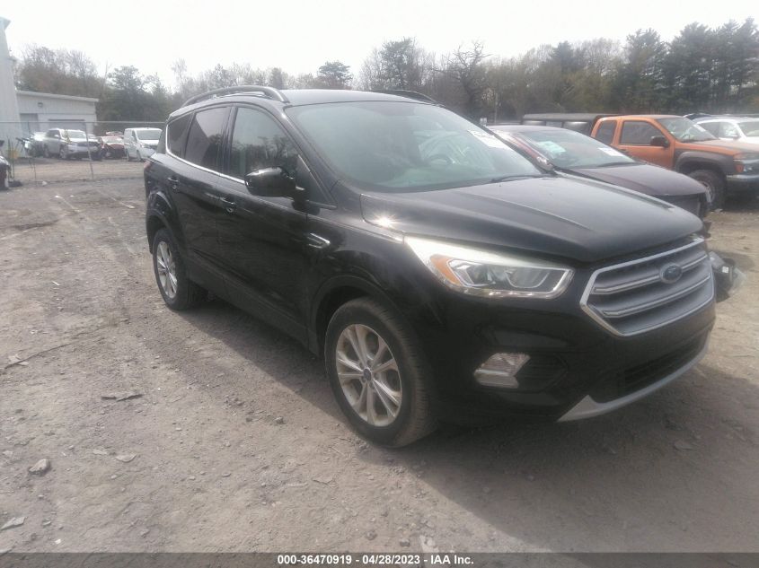 2017 FORD ESCAPE SE - 1FMCU9G9XHUC45527