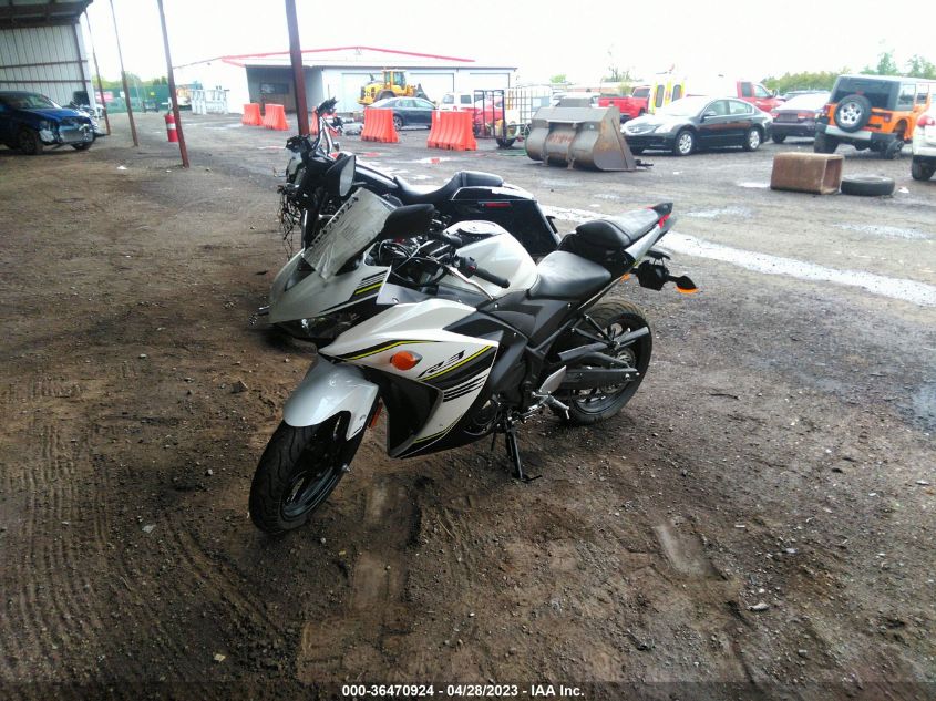 2017 YAMAHA YZFR3 A MH3RH15Y3HK002878
