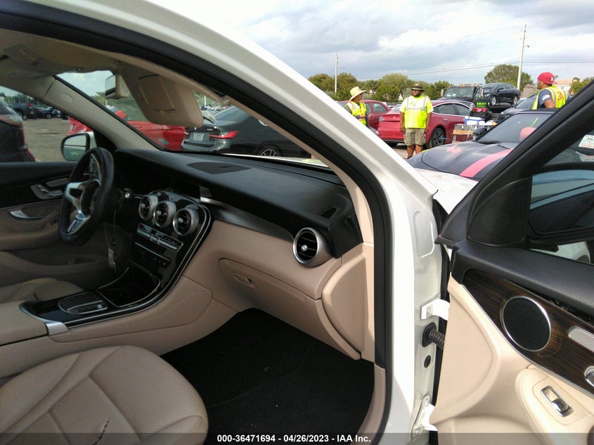 VIN WDC0G8DB8LF729882 2020 MERCEDES-BENZ GLC GLC 300