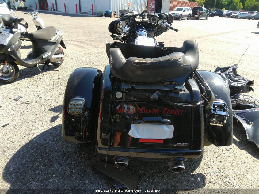 2020 HARLEY-DAVIDSON FLHTCUTGSE 1HD1TBH14LB952172