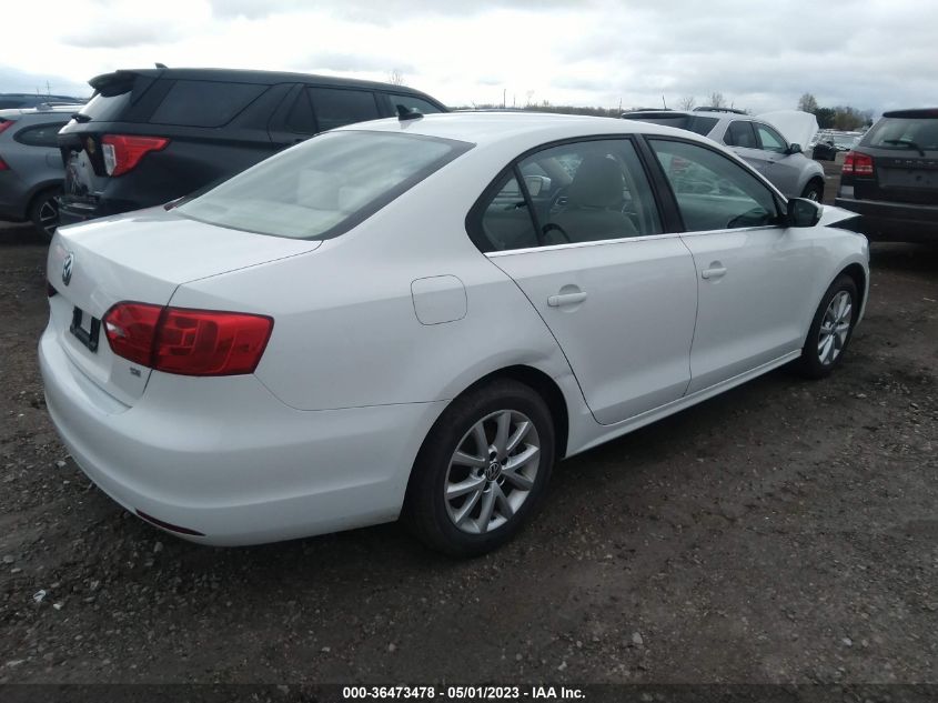 2014 VOLKSWAGEN JETTA SEDAN SE W/CONNECTIVITY - 3VWD17AJ8EM430374