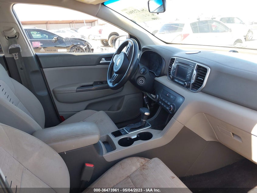 VIN KNDPMCAC4J7407695 2018 KIA SPORTAGE LX