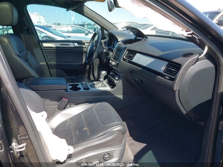 2014 VOLKSWAGEN TOUAREG R-LINE - WVGDP9BP1ED012536