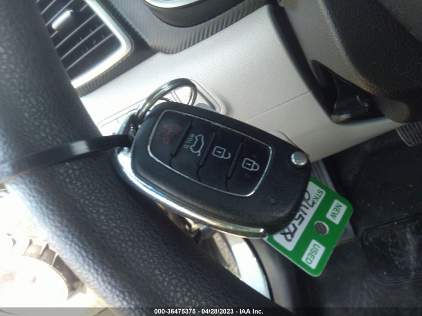 2019 HYUNDAI TUCSON SE - KM8J23A45KU944031