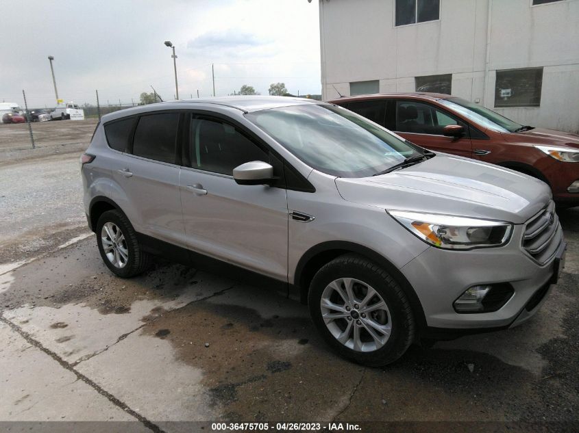 2017 FORD ESCAPE SE - 1FMCU9GD1HUA41221