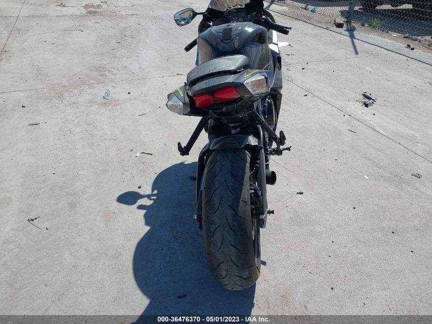 2016 SUZUKI GSX-R750 - JS1GR7MA2G2100951