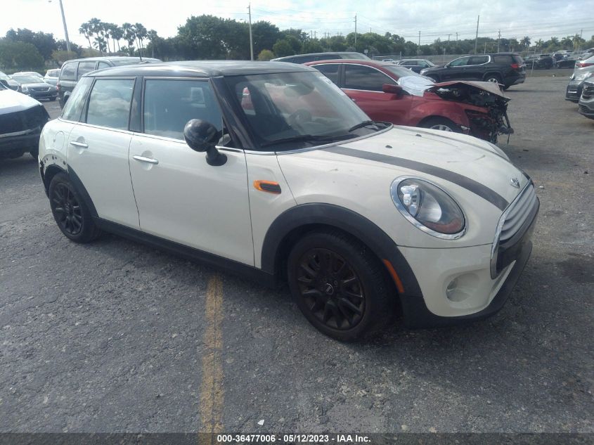 2015 MINI COOPER HARDTOP 4 DOOR - WMWXS5C55FT829681
