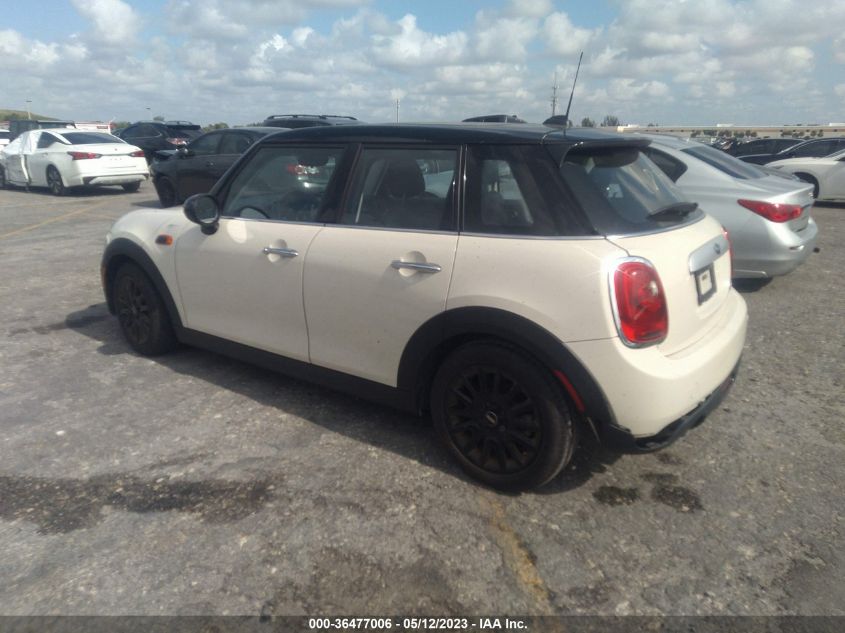 2015 MINI COOPER HARDTOP 4 DOOR - WMWXS5C55FT829681