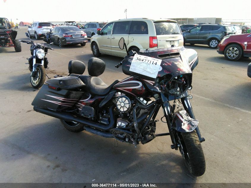 2014 HARLEY-DAVIDSON FLHX STREET GLIDE - 1HD1KBM16EB615515