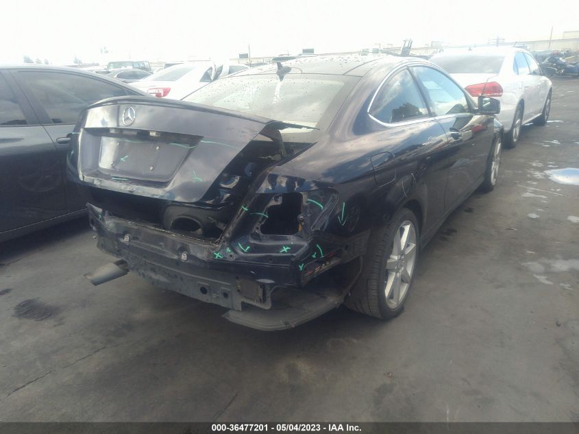 2013 MERCEDES-BENZ C-CLASS C 250 - WDDGJ4HB1DG008619