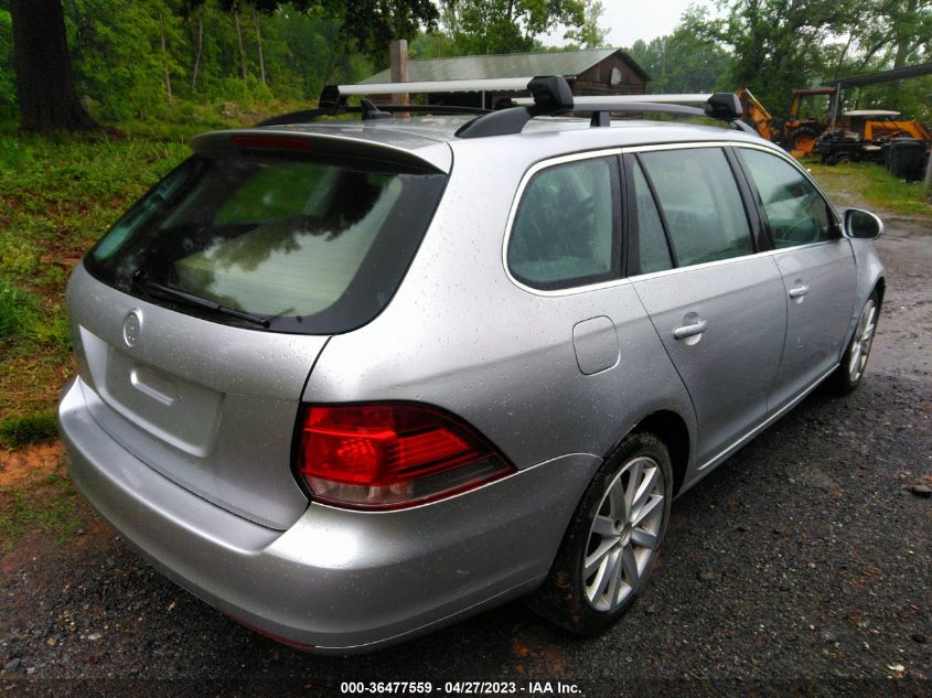 2013 VOLKSWAGEN JETTA SPORTWAGEN TDI W/SUNROOF & NAV - 3VWPL7AJ3DM620265