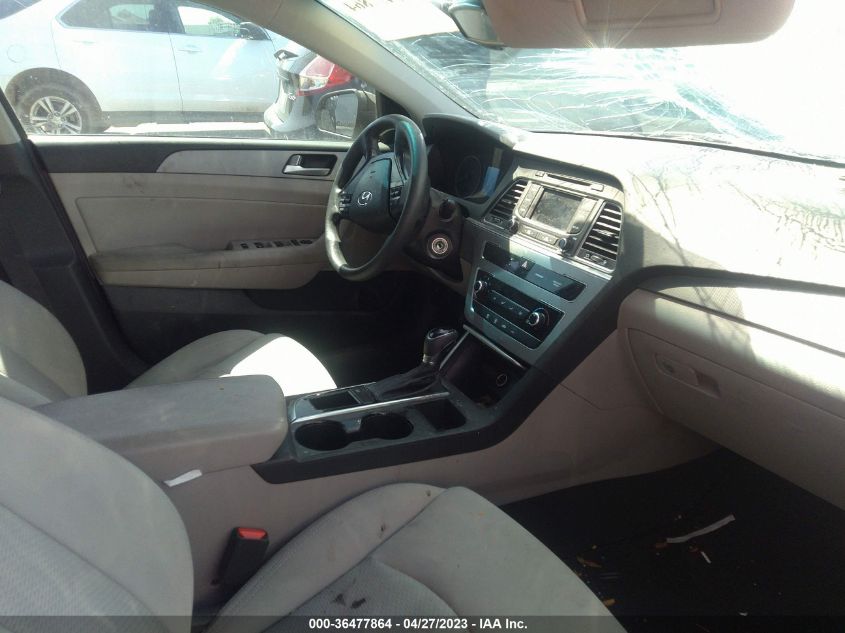 2015 HYUNDAI SONATA 2.4L SE - 5NPE24AF0FH197435