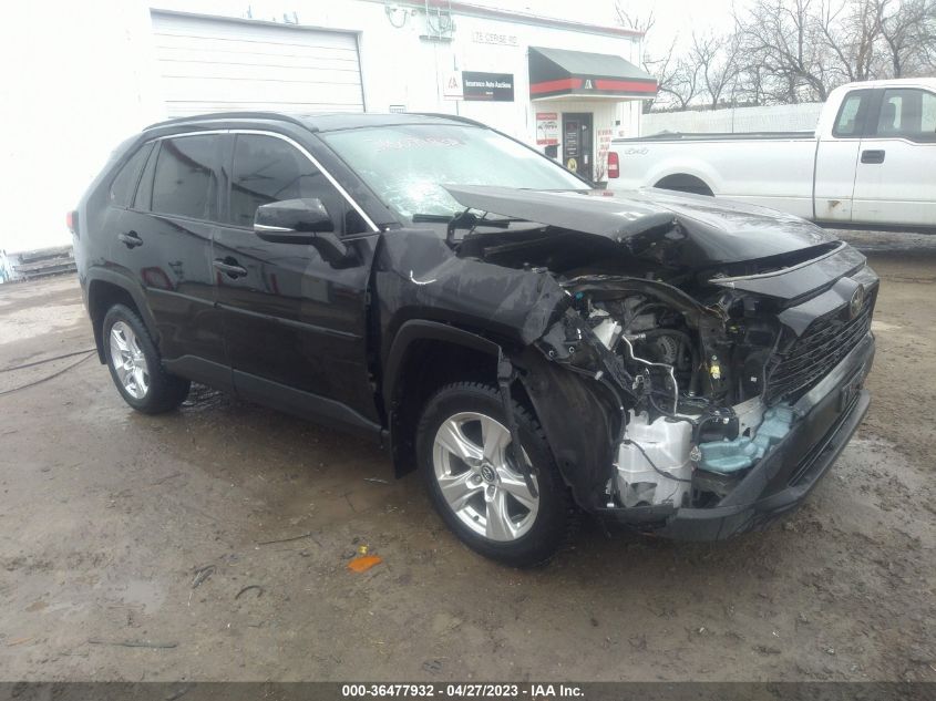 2021 TOYOTA RAV4 XLE - 2T3P1RFV0MC167058