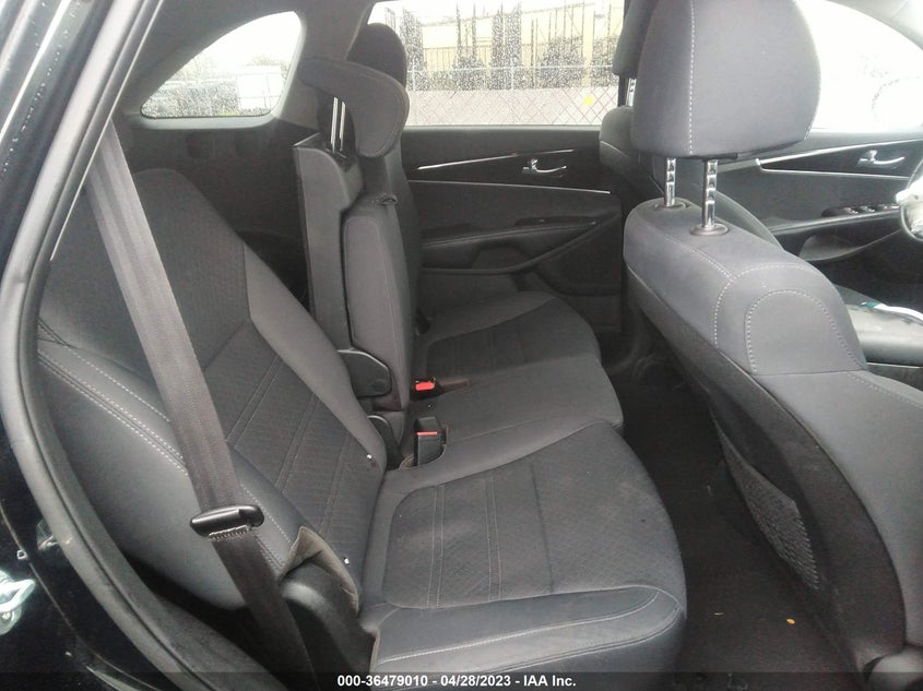 VIN 5XYPGDA33LG660901 2020 KIA SORENTO LX
