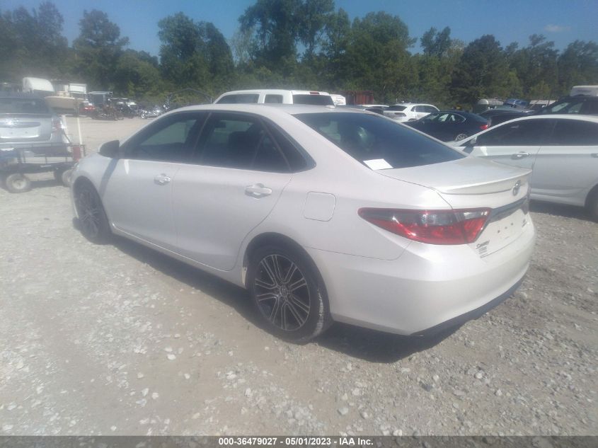 2016 TOYOTA CAMRY SE W/SPECIAL EDITION PKG - 4T1BF1FKXGU180639