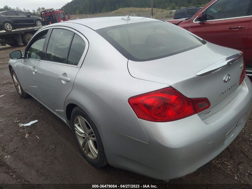 2015 INFINITI Q40 JN1CV6AR2FM520655