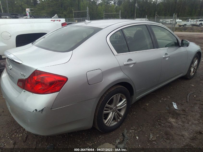 2015 INFINITI Q40 JN1CV6AR2FM520655