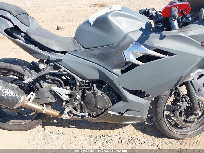 VIN JKAEXKG14MDAB3837 2021 KAWASAKI EX400