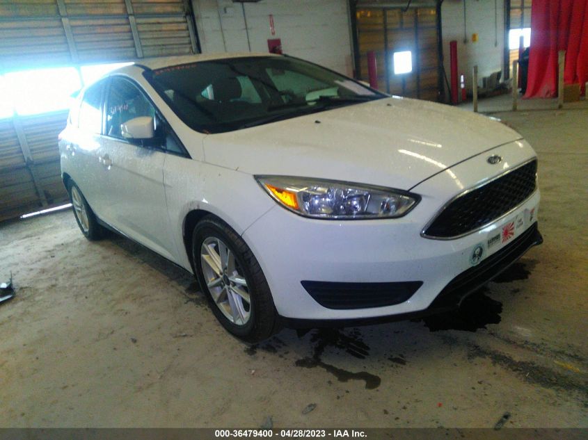 2015 FORD FOCUS SE - 1FADP3K28FL301240