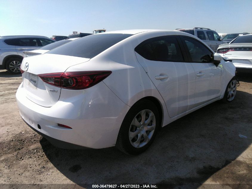 2018 MAZDA MAZDA3 4-DOOR SPORT 3MZBN1U75JM225033