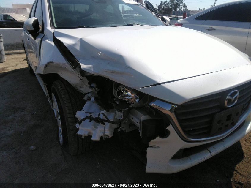 2018 MAZDA MAZDA3 4-DOOR SPORT 3MZBN1U75JM225033