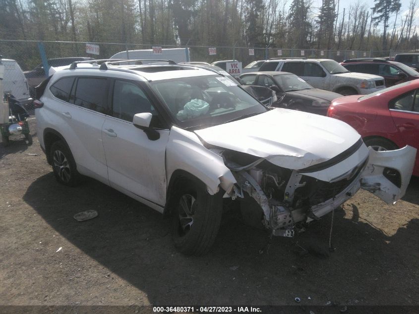 2021 TOYOTA HIGHLANDER XLE - 5TDGZRBH6MS137751