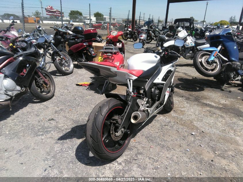 2009 YAMAHA YZFR6 C - JYARJ16Y69A002197