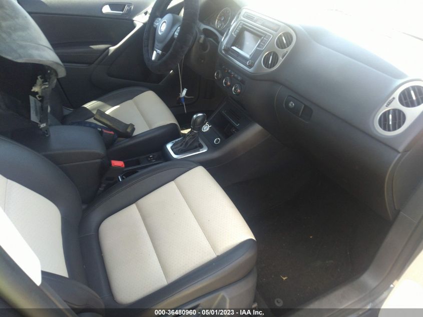 2016 VOLKSWAGEN TIGUAN S - WVGAV7AXXGW583075