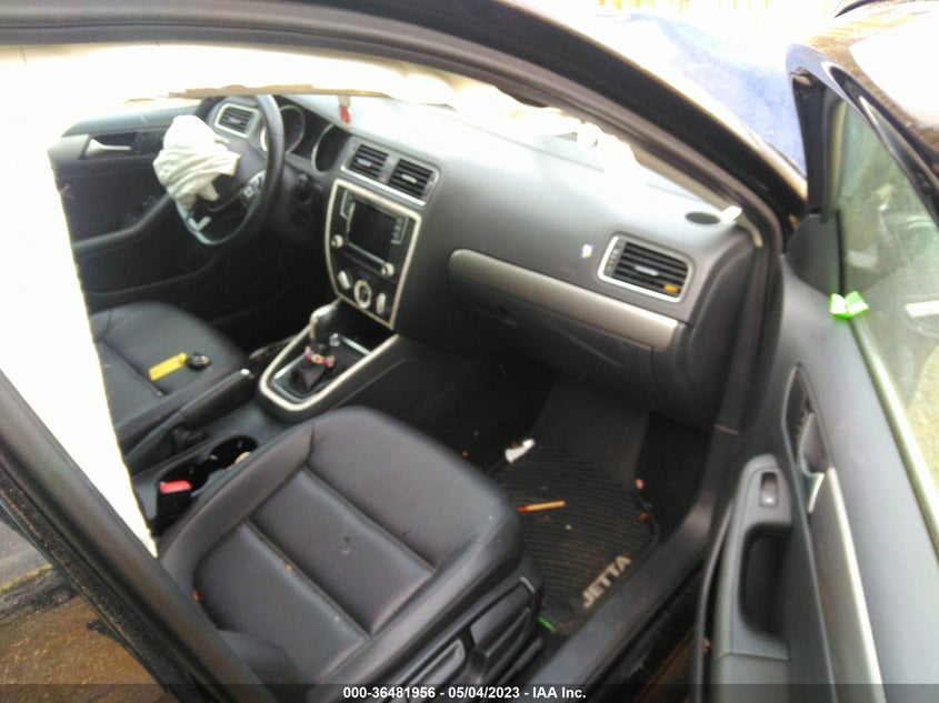 VIN 3VWDB7AJ0HM208588 2017 VOLKSWAGEN JETTA 1.4T SE