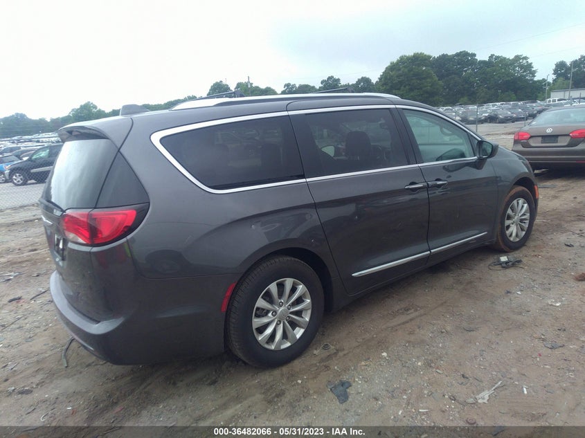 VIN 2C4RC1BG0JR290939 2018 CHRYSLER PACIFICA TOURING L