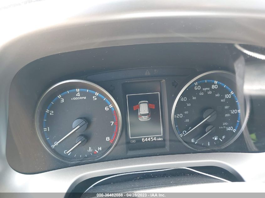 2018 TOYOTA RAV4 XLE/ADVENTURE - JTMWFREV6JJ206369