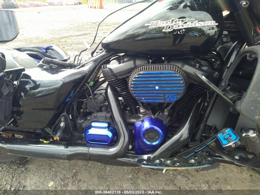 VIN 1HD1KBC16KB648205 2019 HARLEY-DAVIDSON FLHX