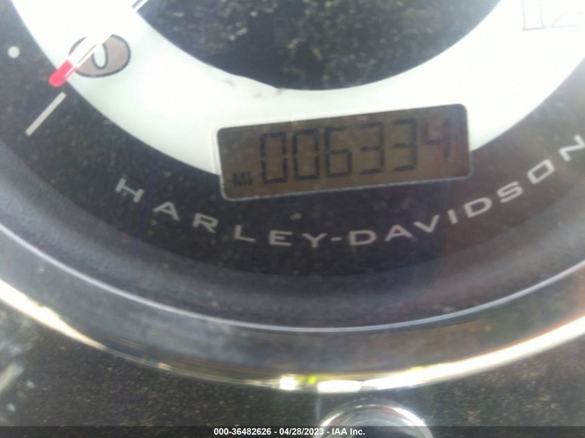 2011 HARLEY-DAVIDSON FLSTN 1HD1JD510BB041521