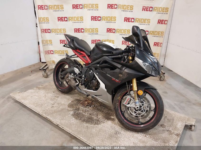 2015 TRIUMPH MOTORCYCLE DAYTONA 675R ABS - SMTA02YKXFJ711084