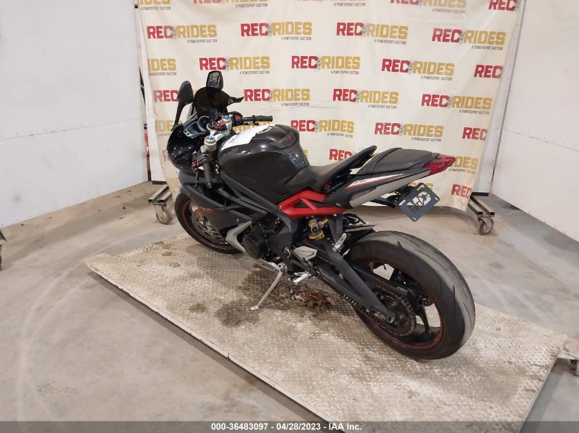 2015 TRIUMPH MOTORCYCLE DAYTONA 675R ABS SMTA02YKXFJ711084