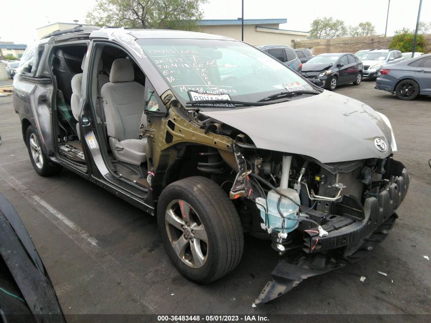 2017 TOYOTA SIENNA LE - 5TDKZ3DC1HS842598
