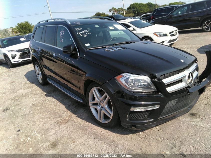 2016 MERCEDES-BENZ GL GL 550 - 4JGDF7DE9GA671052