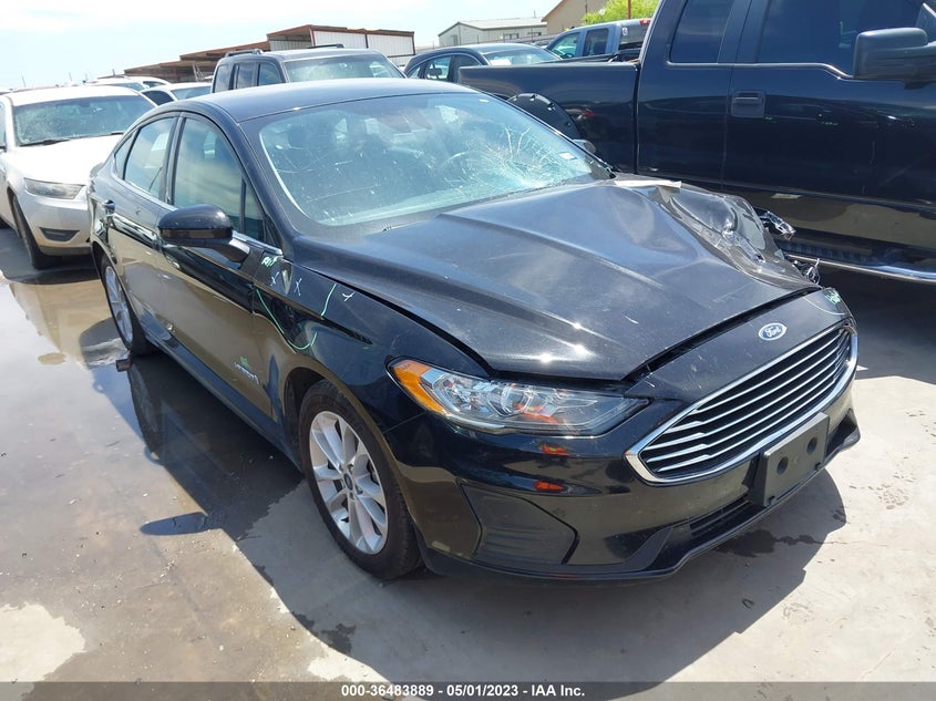VIN 3FA6P0LU8KR261647 2019 FORD FUSION HYBRID SE