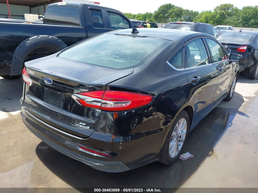 VIN 3FA6P0LU8KR261647 2019 FORD FUSION HYBRID SE
