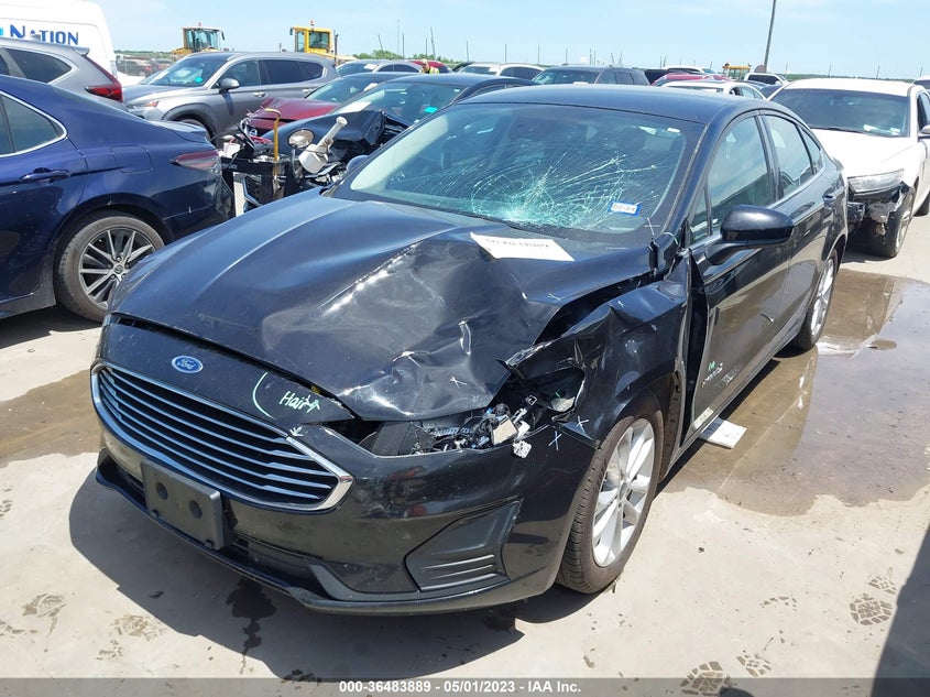 VIN 3FA6P0LU8KR261647 2019 FORD FUSION HYBRID SE
