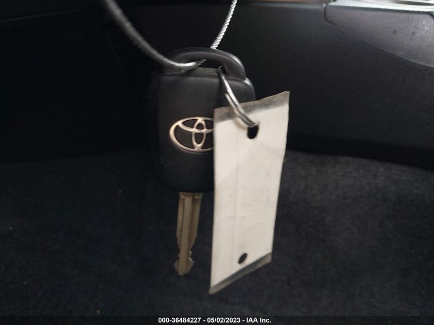 2015 TOYOTA RAV4 XLE - 2T3WFREV4FW187250