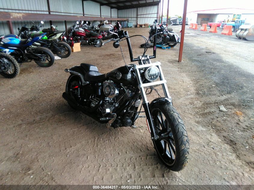 2015 HARLEY-DAVIDSON FXSB BREAKOUT - 1HD1BFV1XFB036924