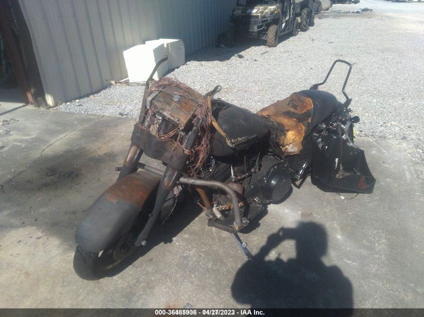 2010 HARLEY-DAVIDSON FLHX - 1HD1KB415AB636723