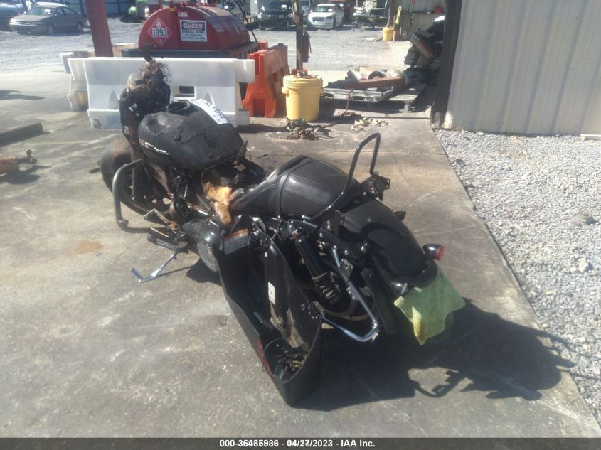 2010 HARLEY-DAVIDSON FLHX - 1HD1KB415AB636723